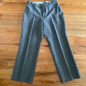 Cropped gray pants